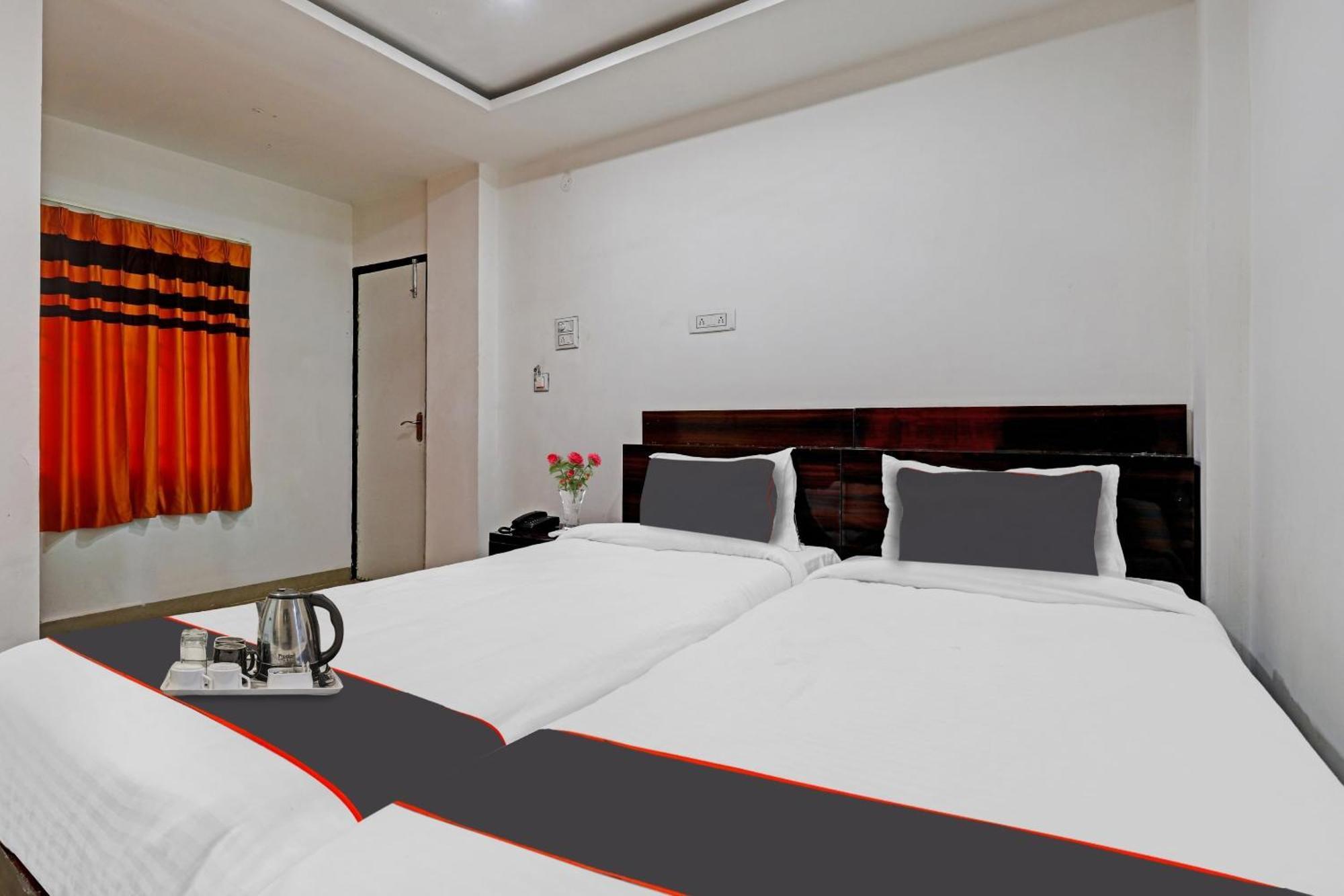 Hotel O Lakhi Guest House Guwahati Exterior foto