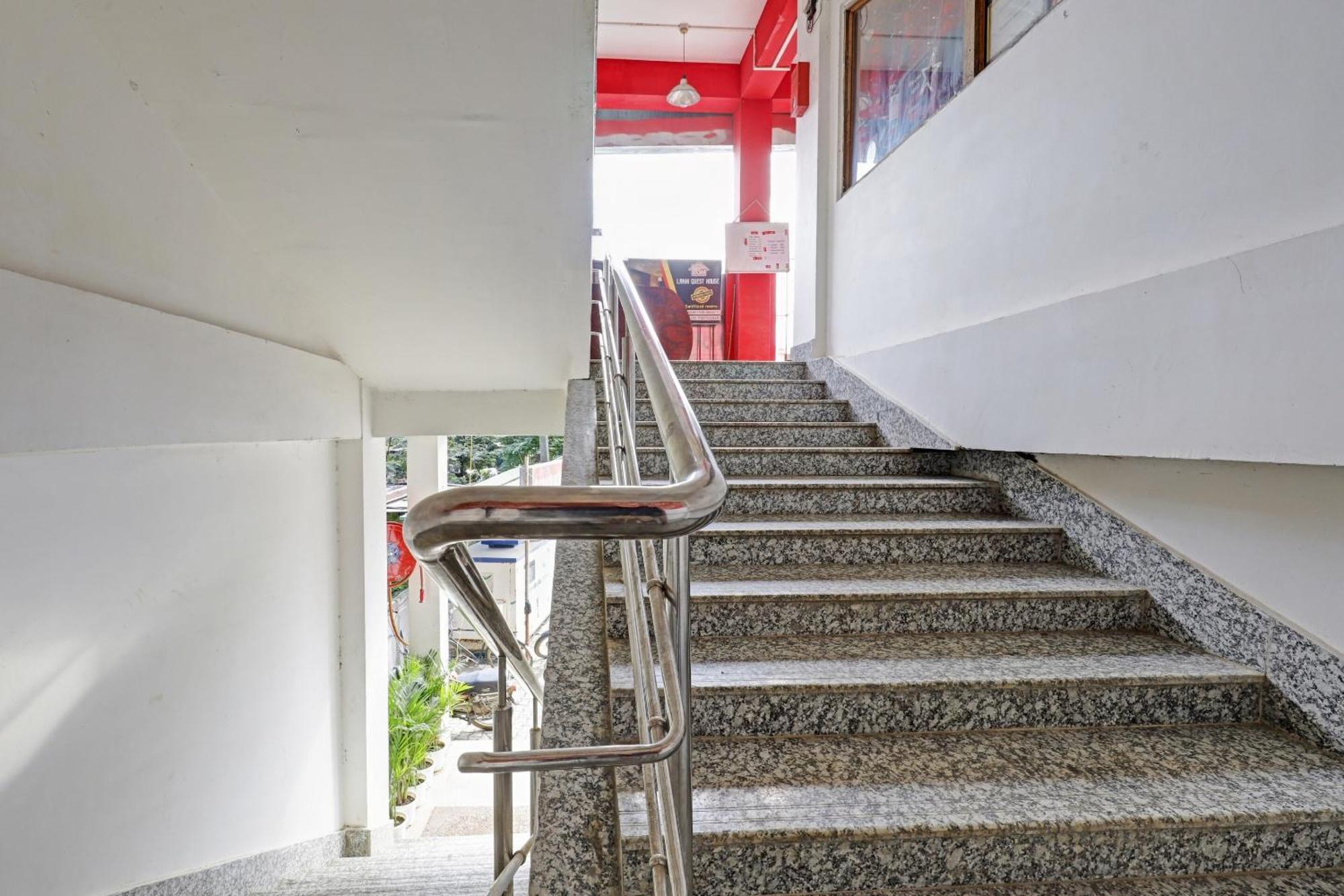 Hotel O Lakhi Guest House Guwahati Exterior foto